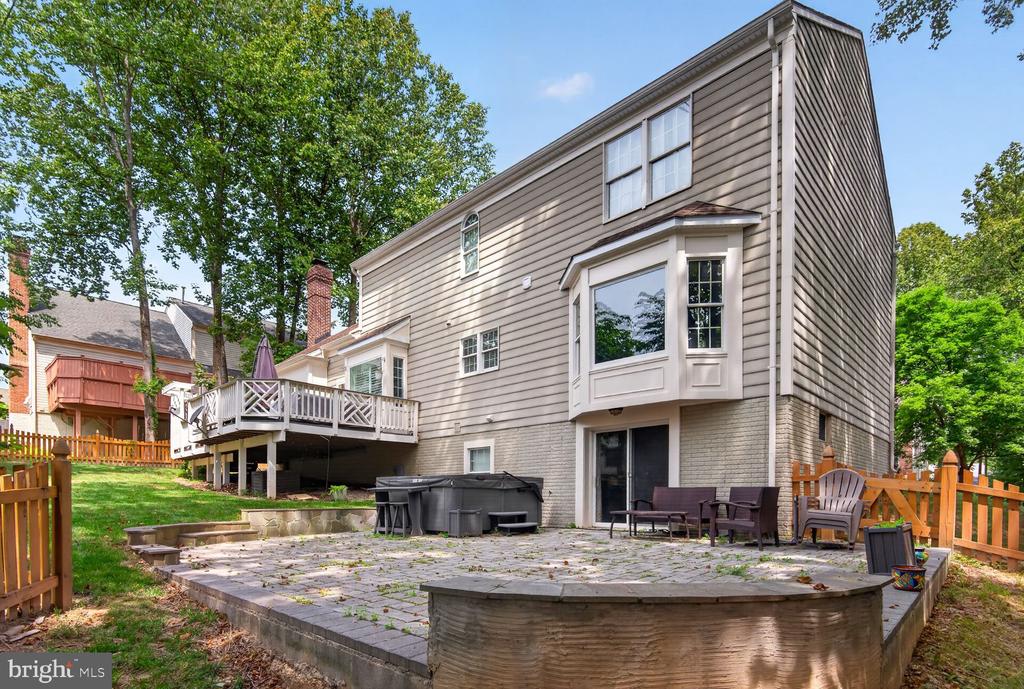 7919 BRACKSFORD COURT