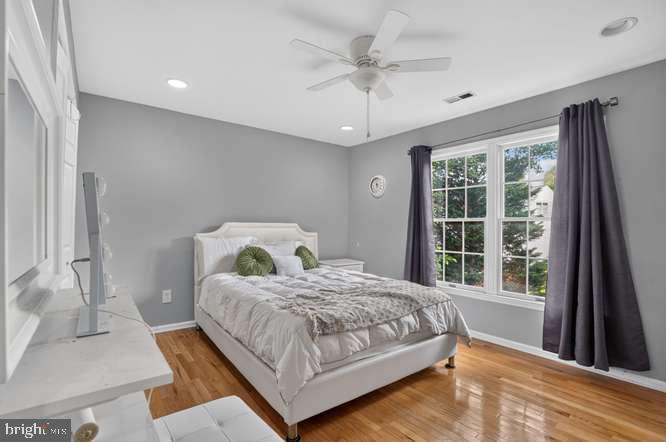 7919 BRACKSFORD COURT