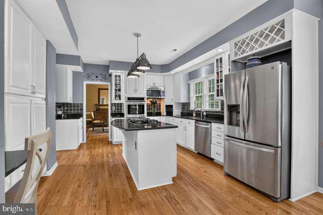 7919 BRACKSFORD COURT