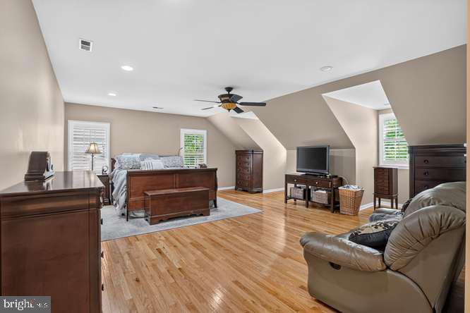 7919 BRACKSFORD COURT