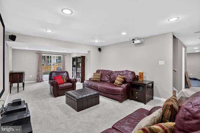 7919 BRACKSFORD COURT
