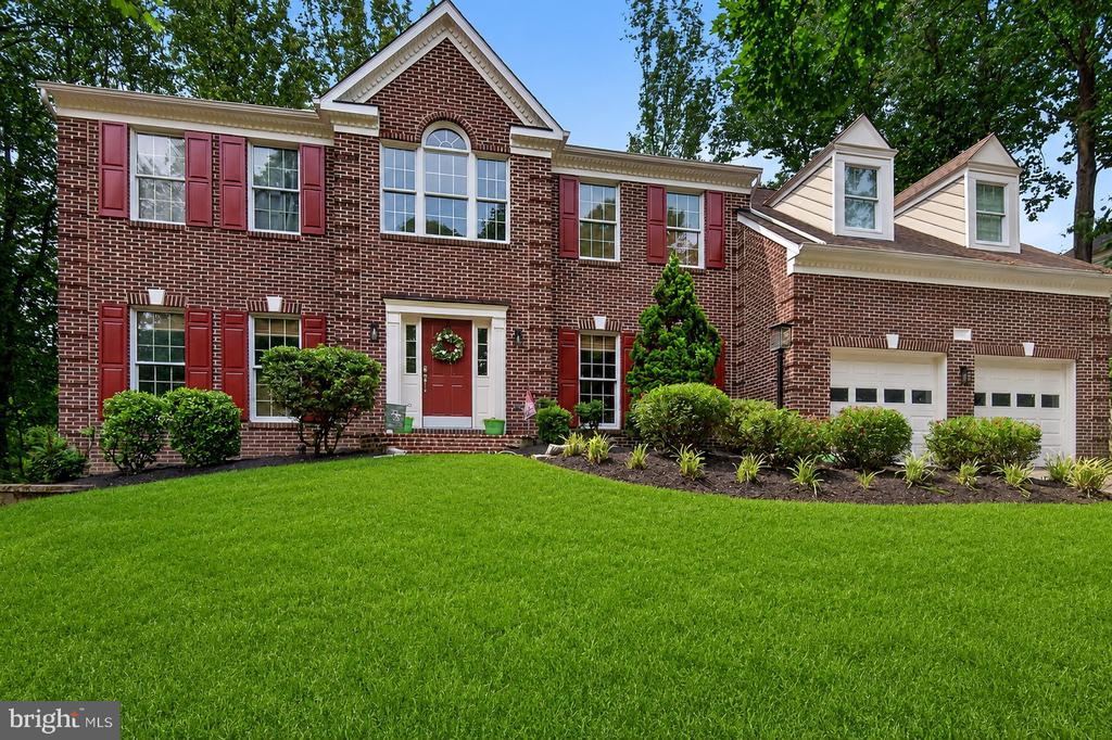 7919 BRACKSFORD COURT
