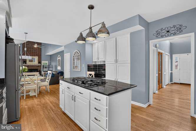 7919 BRACKSFORD COURT
