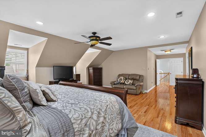 7919 BRACKSFORD COURT