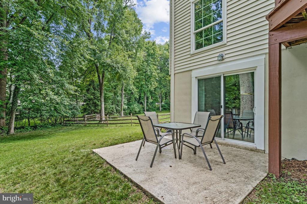 8422 BLEVINS WAY CT