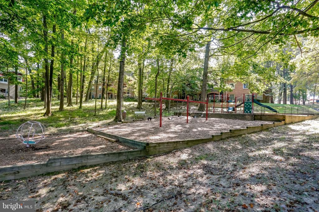 5913 PRINCE JAMES DRIVE Unit: I ("EYE")
