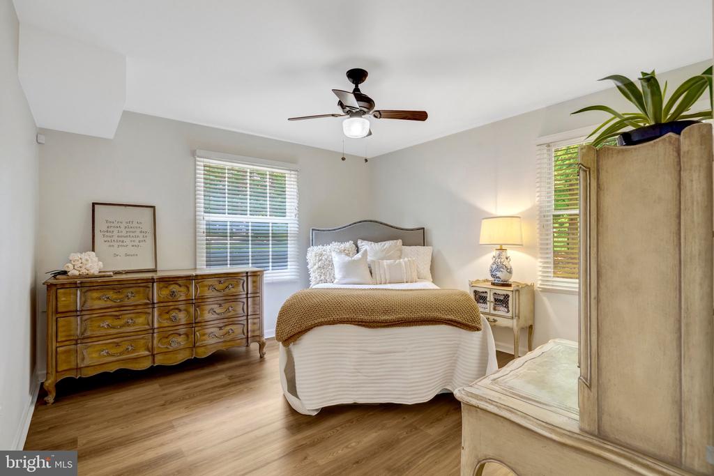 5913 PRINCE JAMES DRIVE Unit: I ("EYE")