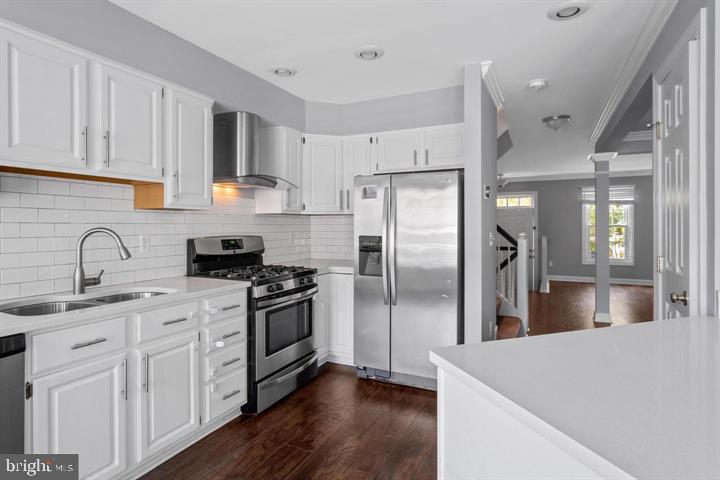 7439 HEATHERFIELD LANE