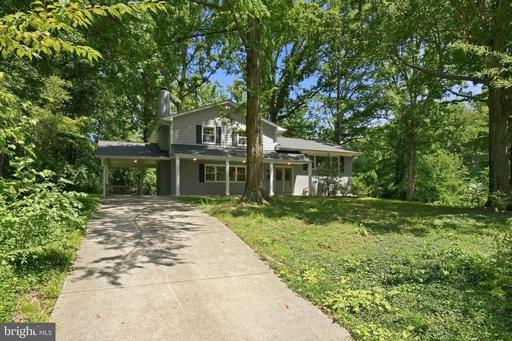 6814 SHRINE COURT