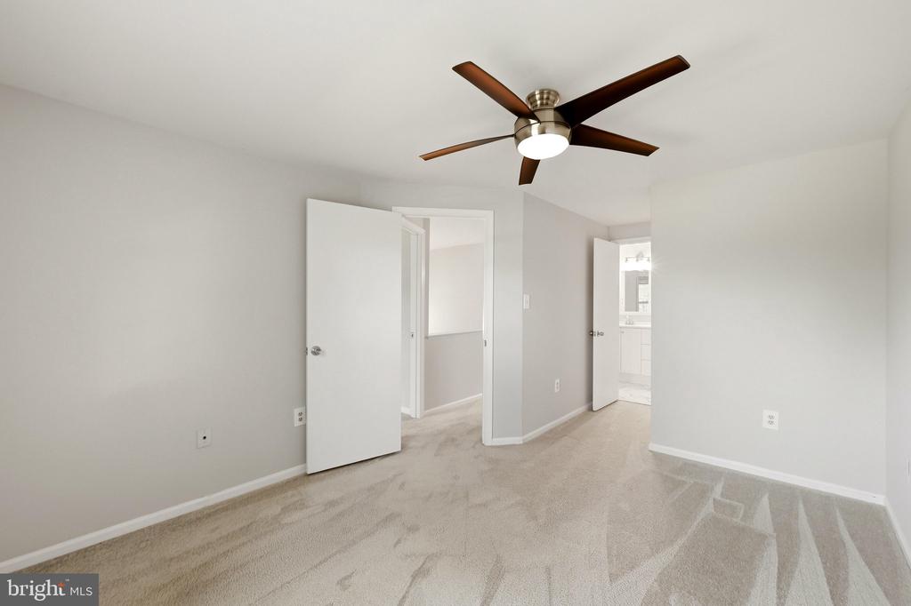 14352 HAVENER HOUSE COURT