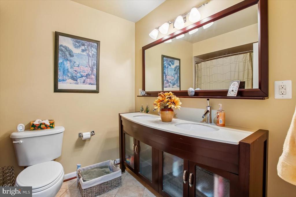 12912 MOUNT ROYAL LANE