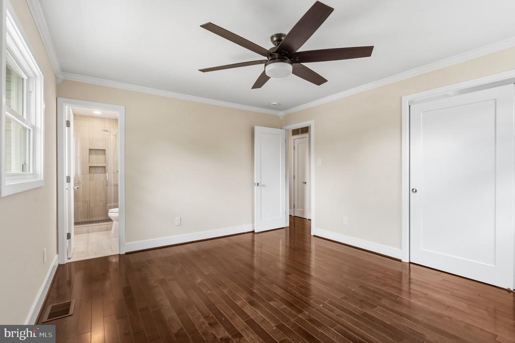 8118 AINSWORTH