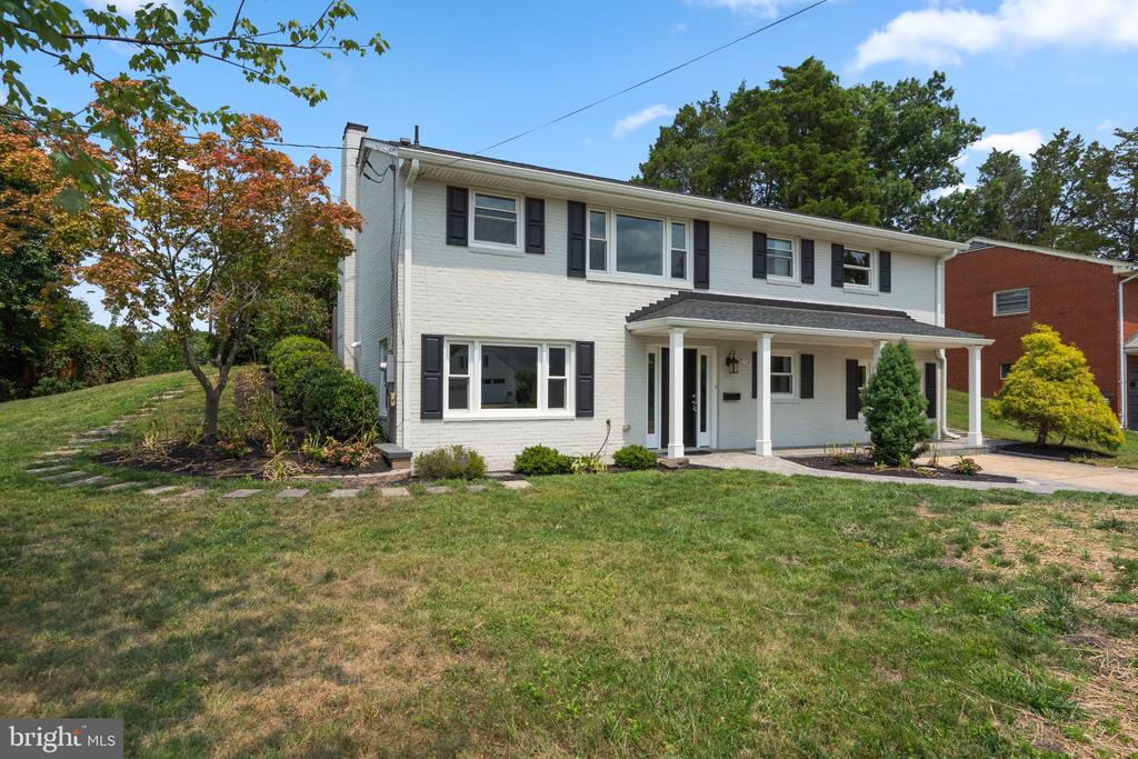 8118 AINSWORTH