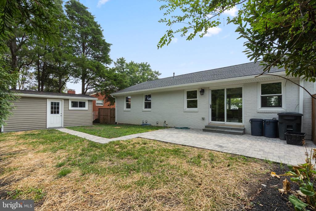8118 AINSWORTH