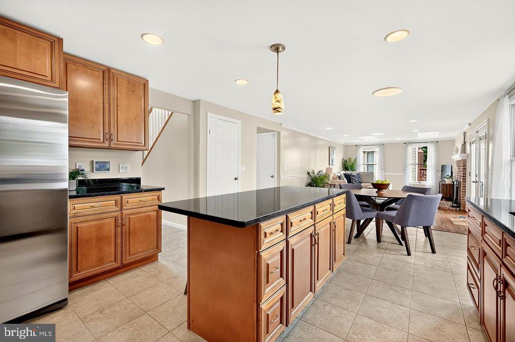 3894 PLUM RUN COURT