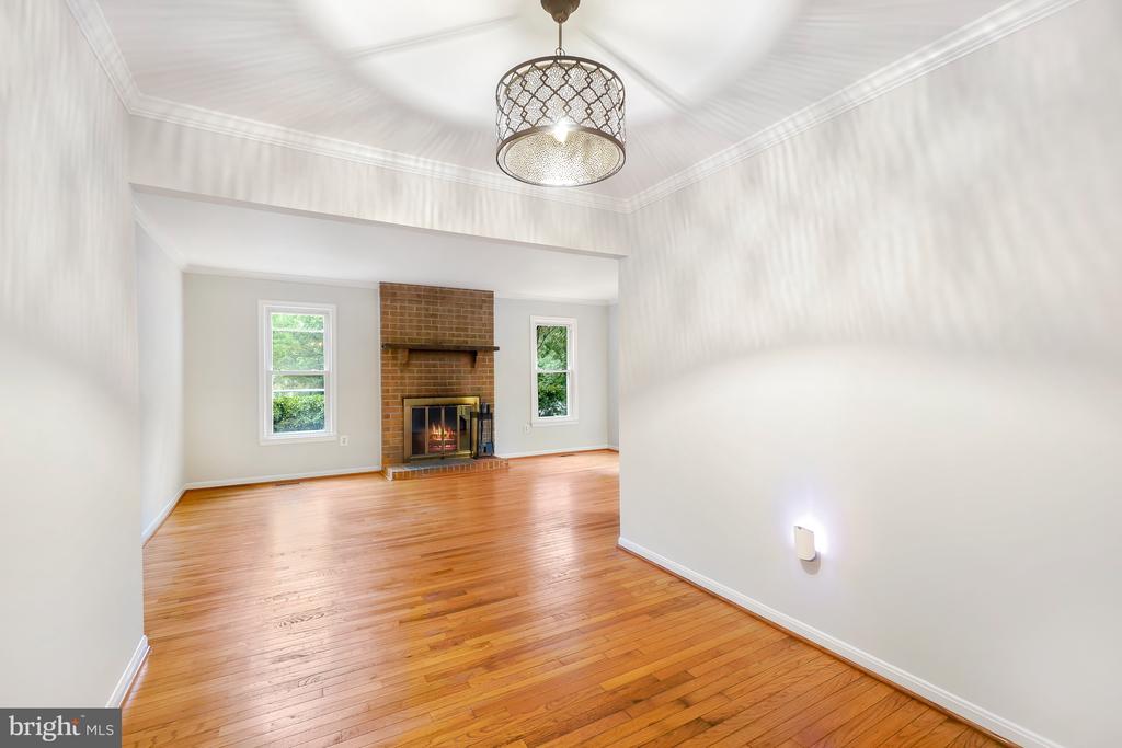 11525 PINE CONE COURT