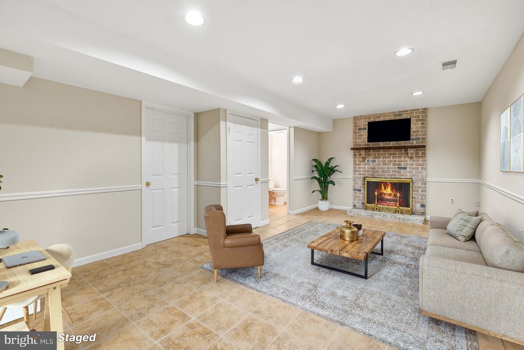 11525 PINE CONE COURT