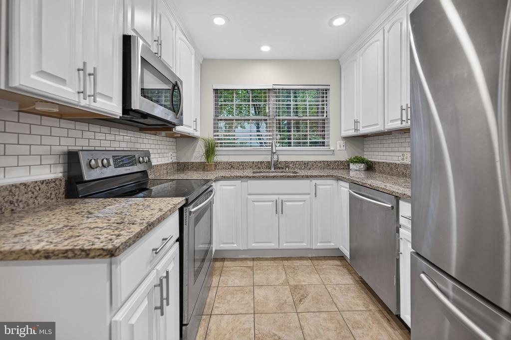 3804 GREEN RIDGE COURT Unit: 102