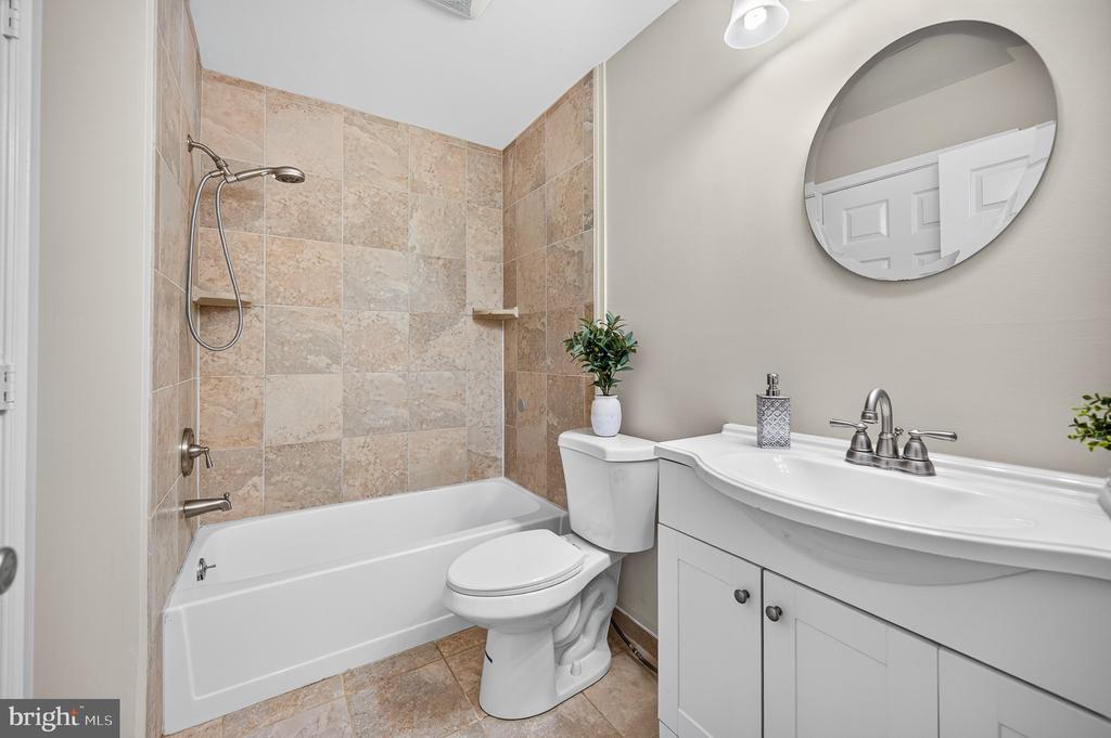 3804 GREEN RIDGE COURT Unit: 102