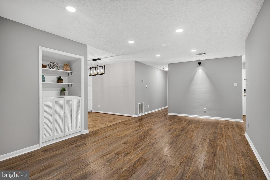 3804 GREEN RIDGE COURT Unit: 102