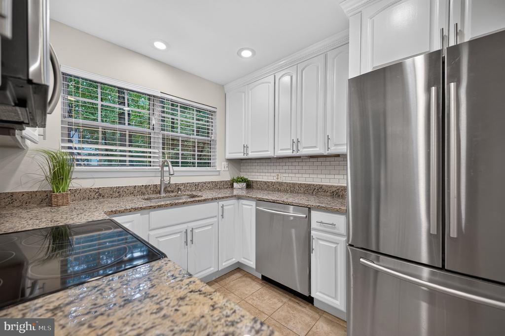 3804 GREEN RIDGE COURT Unit: 102