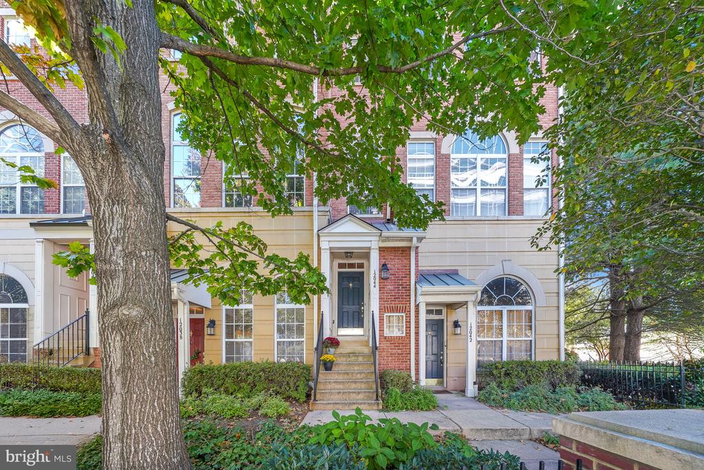 12044 TRUMBULL WAY
