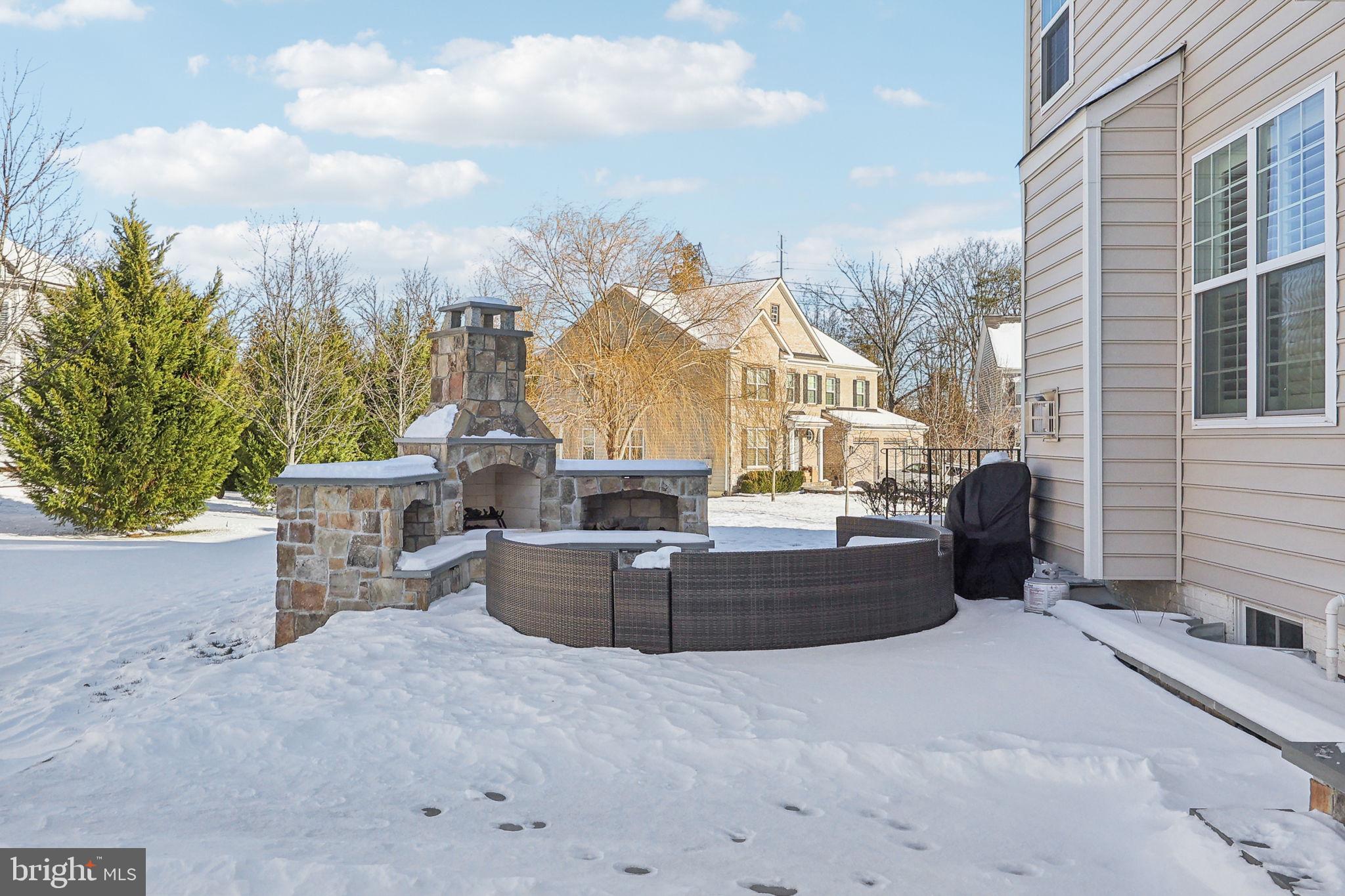 2204 SPIRIT COURT NE