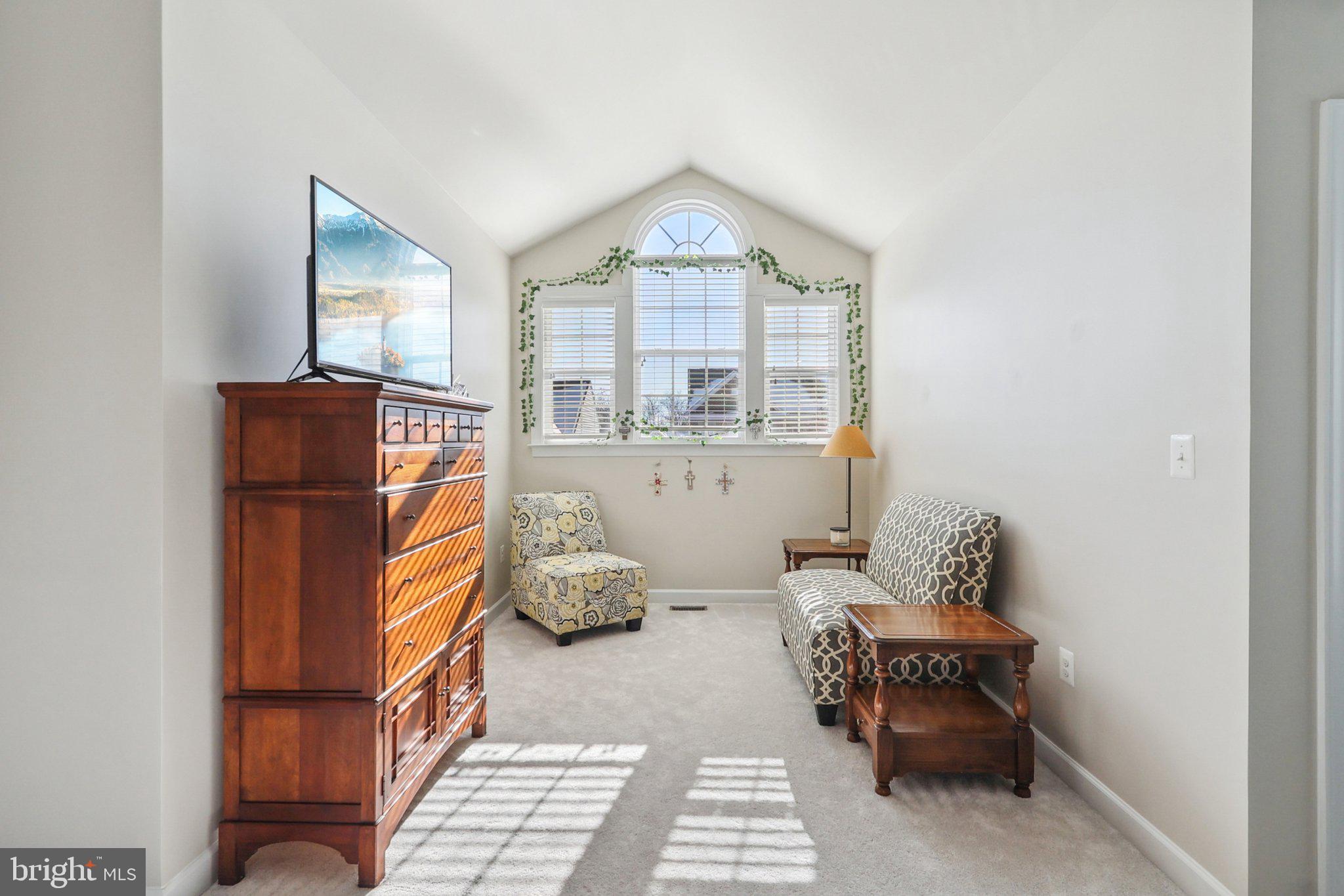 2204 SPIRIT COURT NE