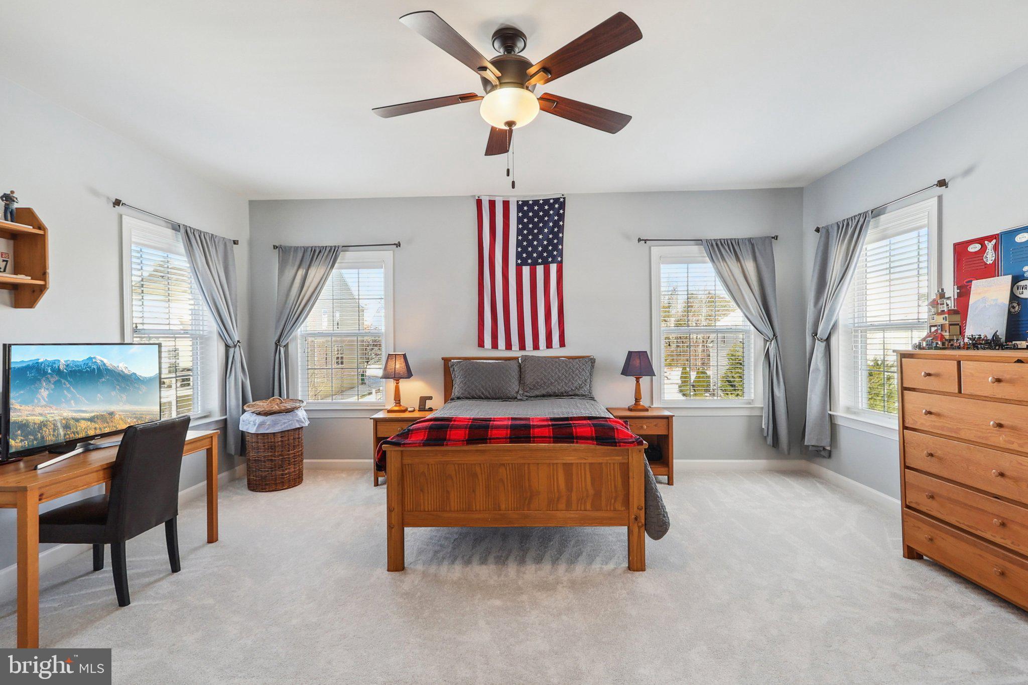 2204 SPIRIT COURT NE