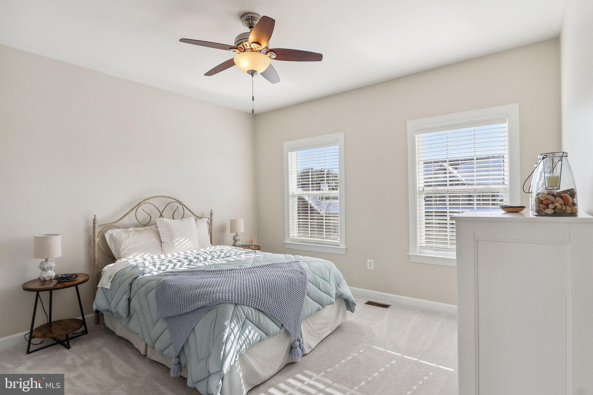 2204 SPIRIT COURT NE