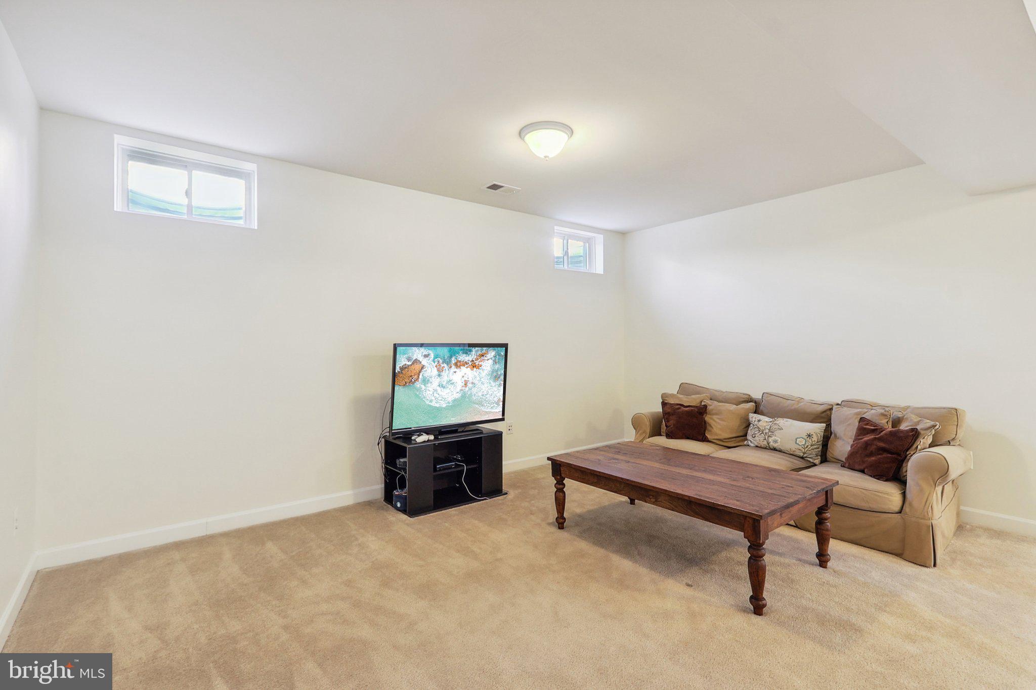 2204 SPIRIT COURT NE