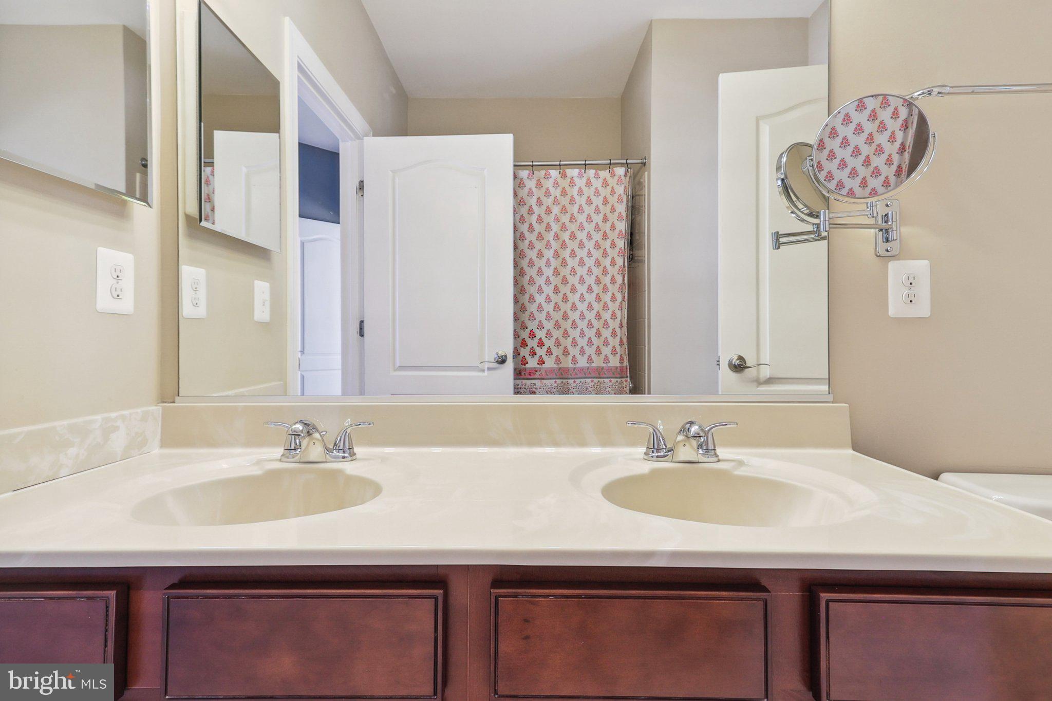 2204 SPIRIT COURT NE