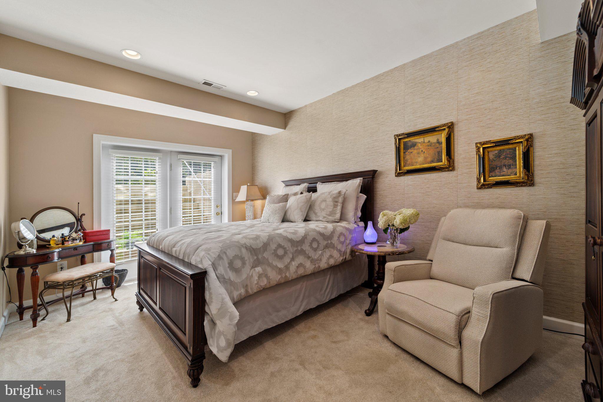 40243 FEATHERBED LANE