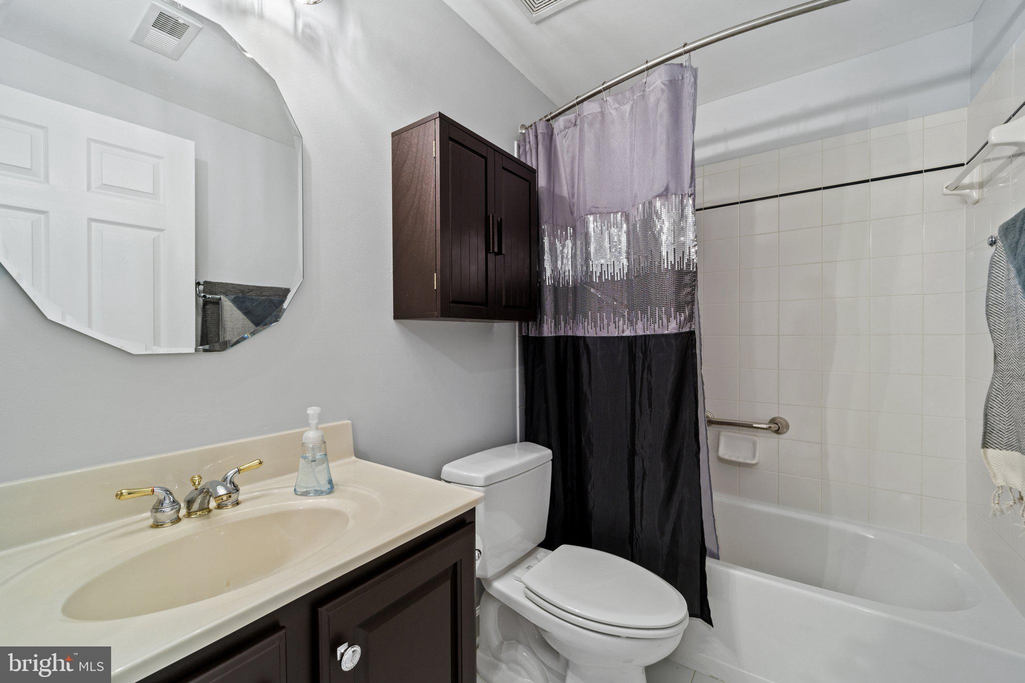 40243 FEATHERBED LANE