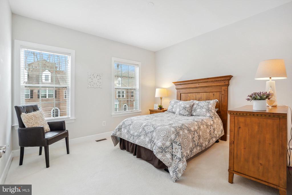 20229 CENTER BROOK SQUARE