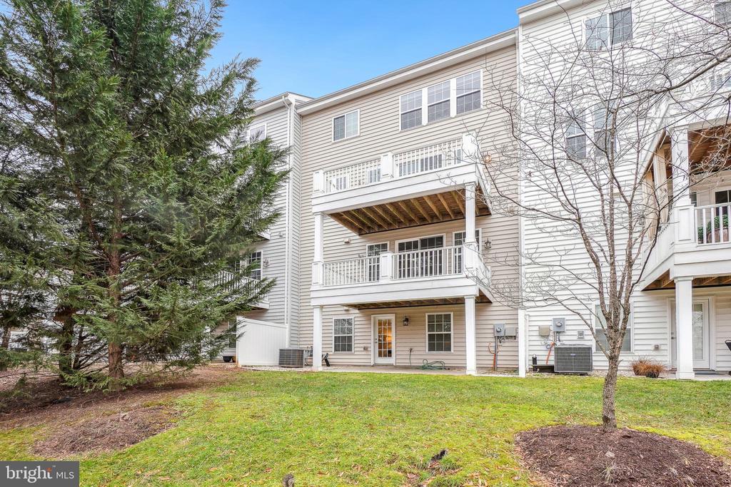 20229 CENTER BROOK SQUARE
