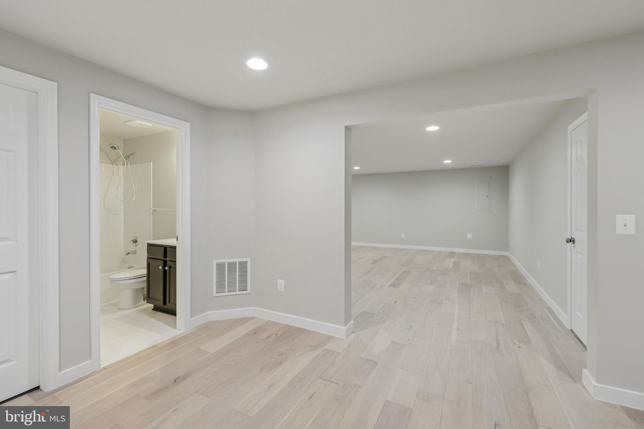 216 UPPER HEYFORD PLACE