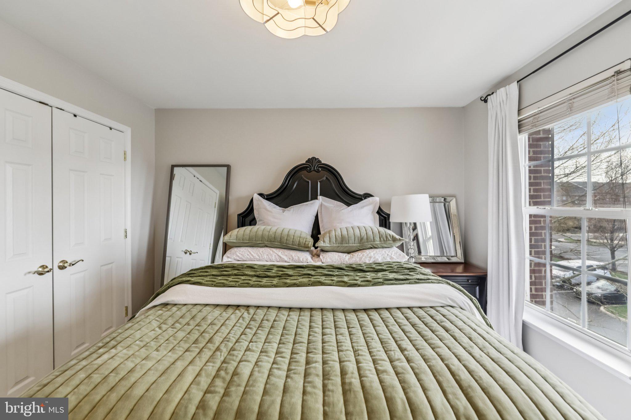 24616 NETTLE MILL SQUARE