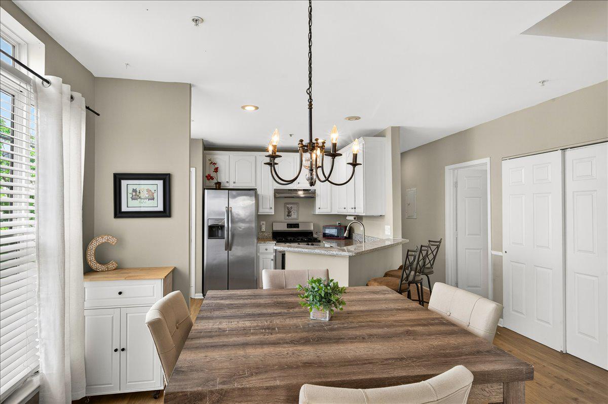 25280 LAKE SHORE SQUARE 205