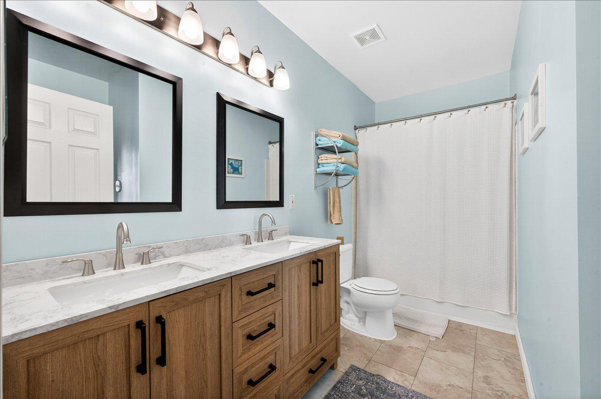 25280 LAKE SHORE SQUARE 205
