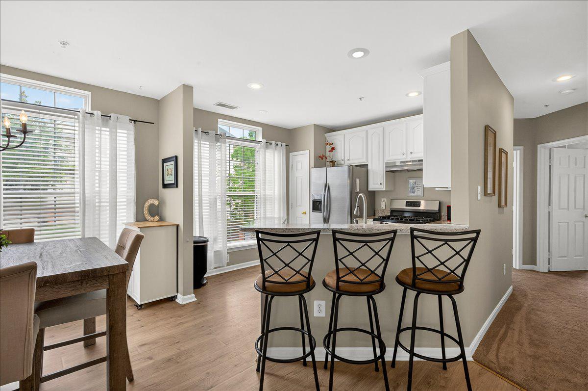 25280 LAKE SHORE SQUARE 205