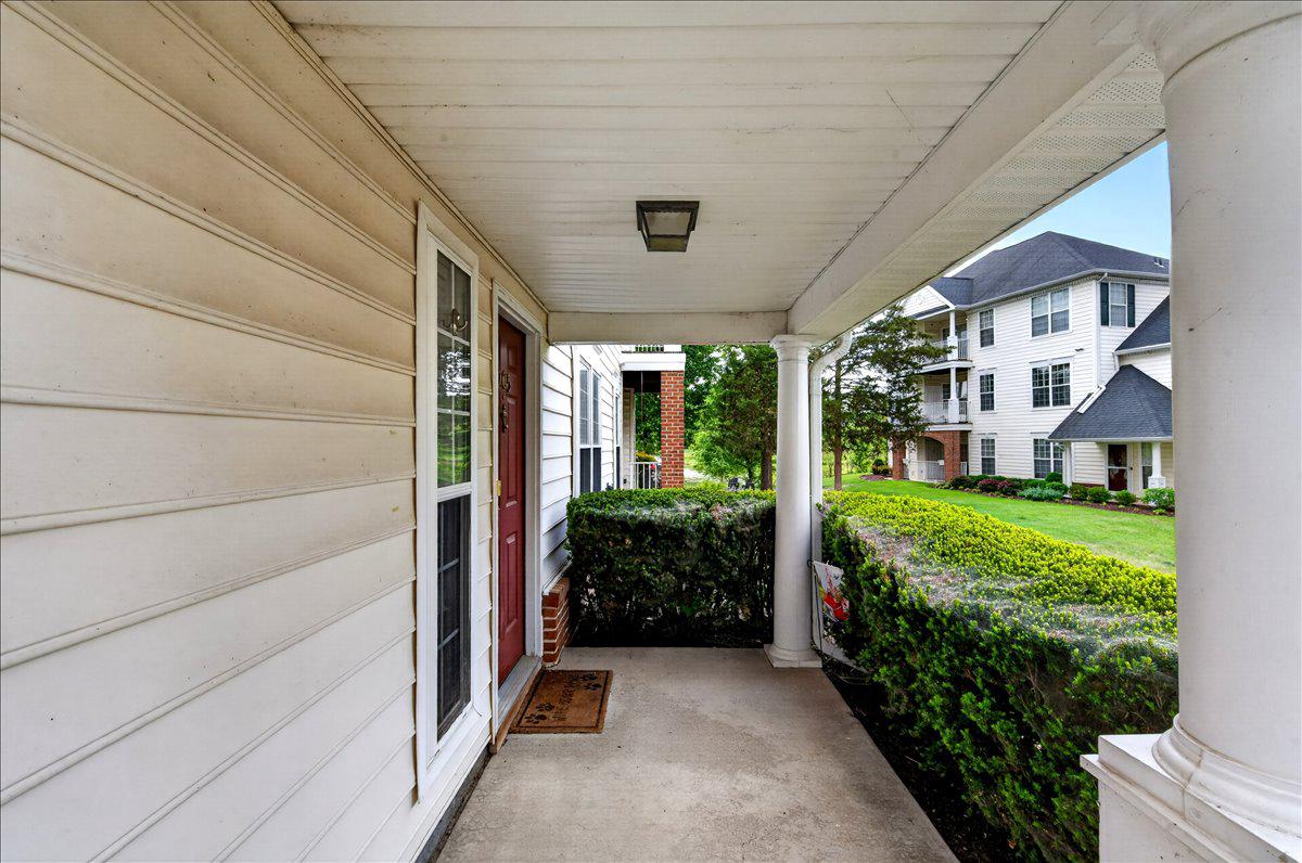 25280 LAKE SHORE SQUARE 205