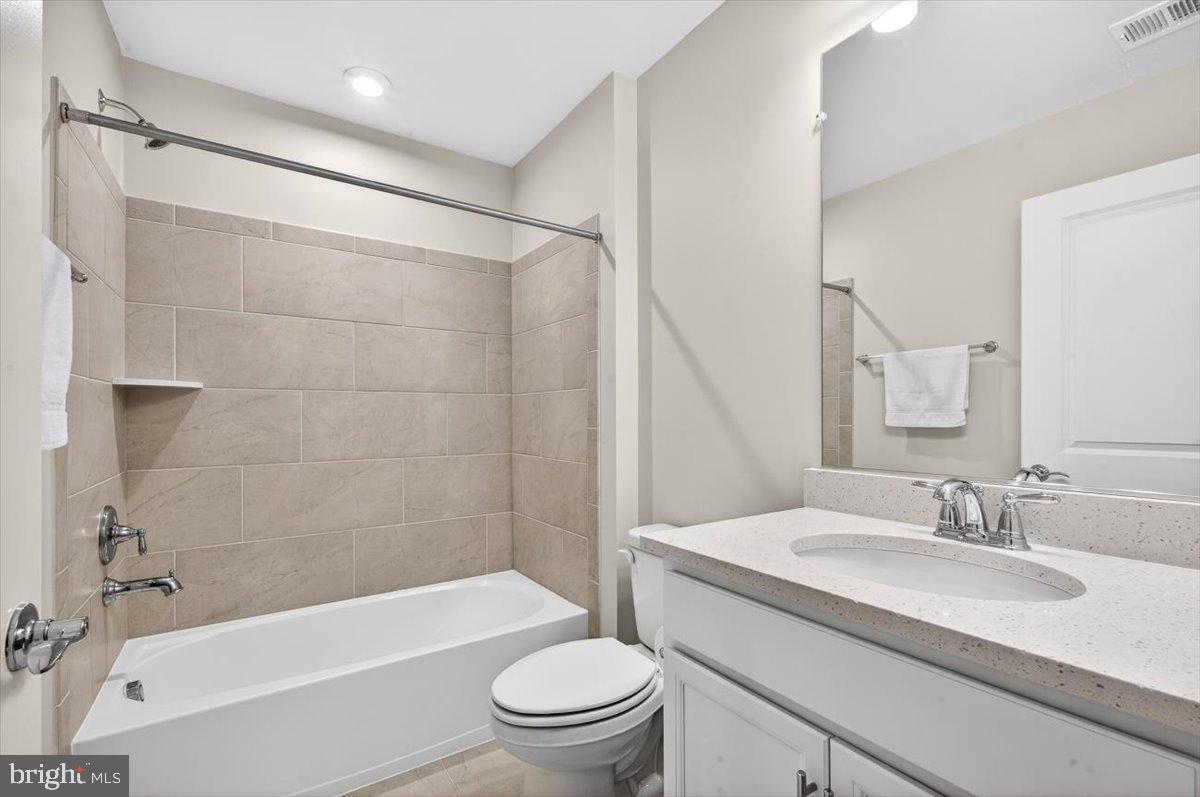 21717 HAWKSBILL HIGH CIRCLE