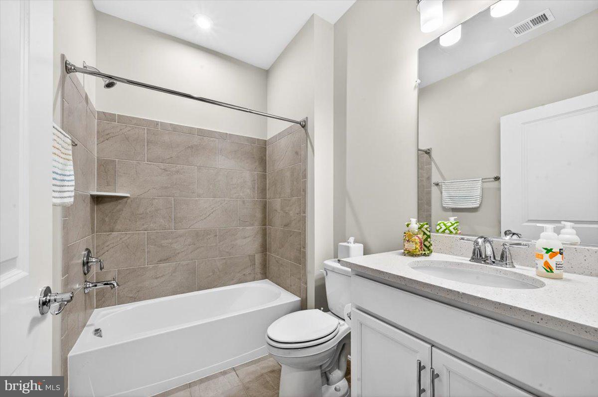 21717 HAWKSBILL HIGH CIRCLE