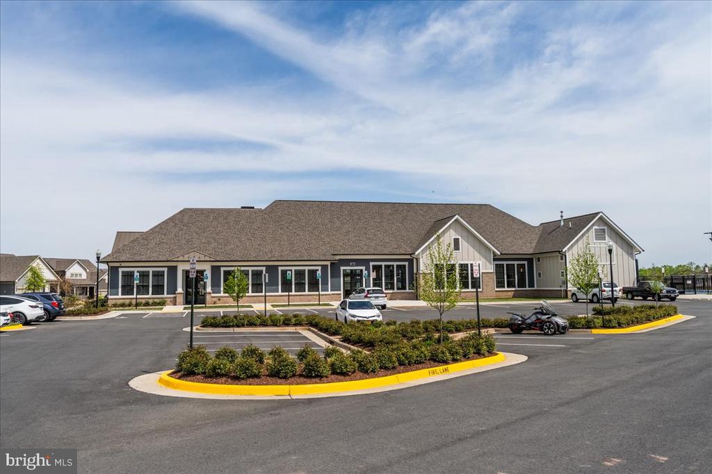 21717 HAWKSBILL HIGH CIRCLE