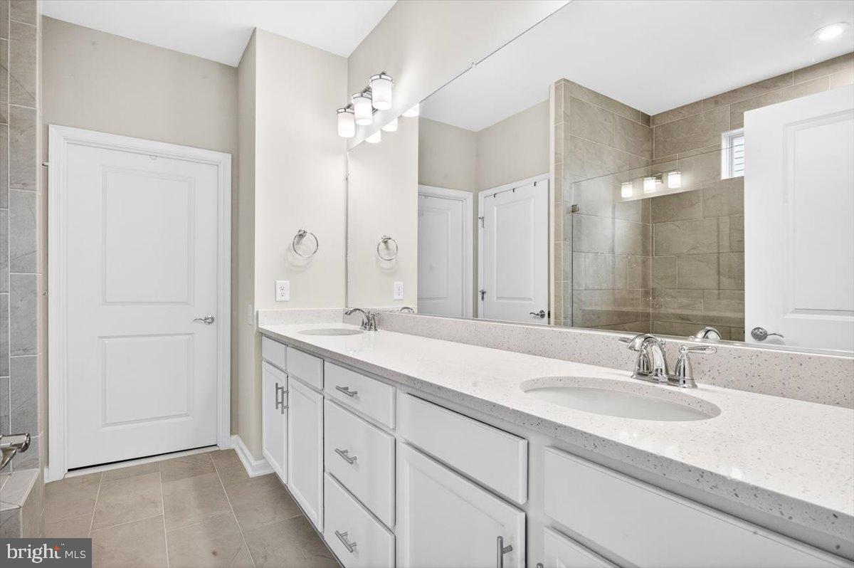 21717 HAWKSBILL HIGH CIRCLE