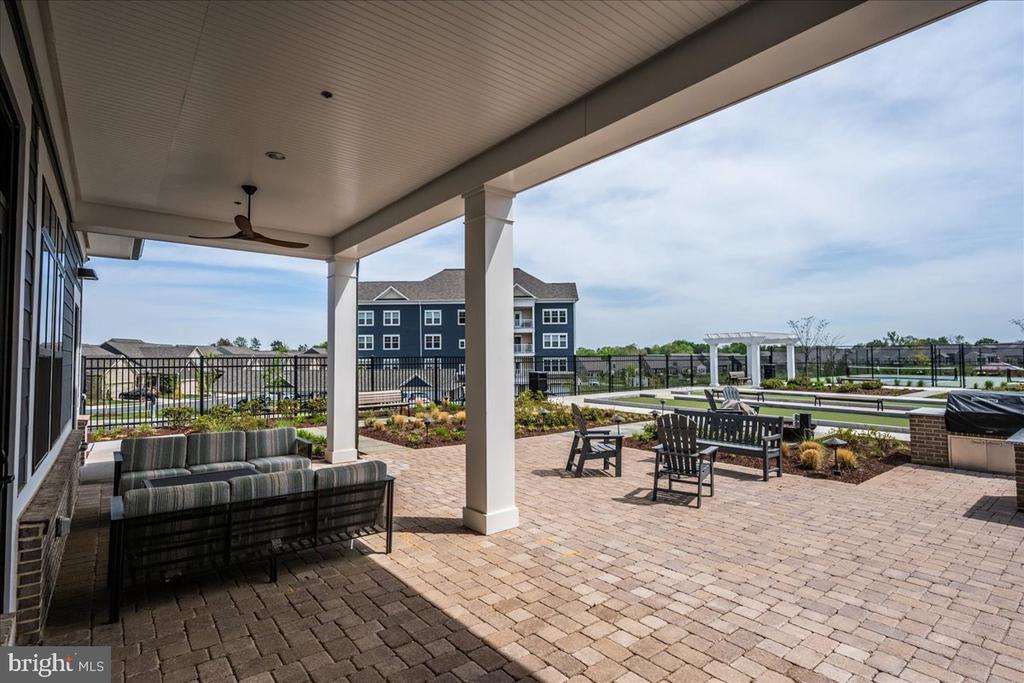 21717 HAWKSBILL HIGH CIRCLE