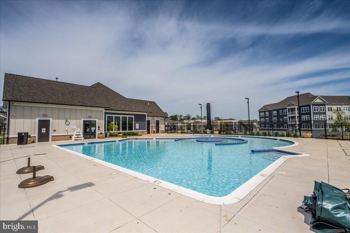 21717 HAWKSBILL HIGH CIRCLE