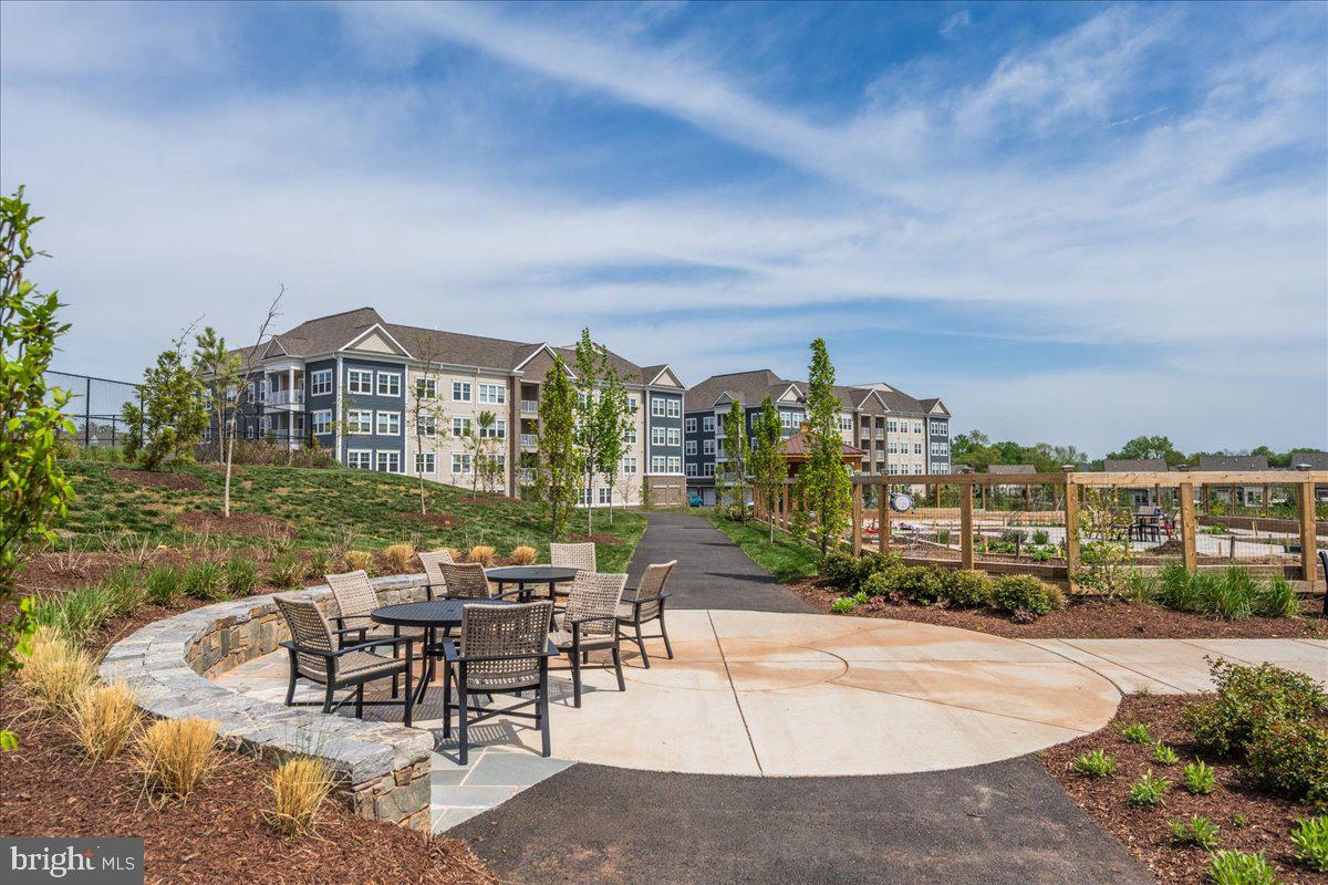 21717 HAWKSBILL HIGH CIRCLE