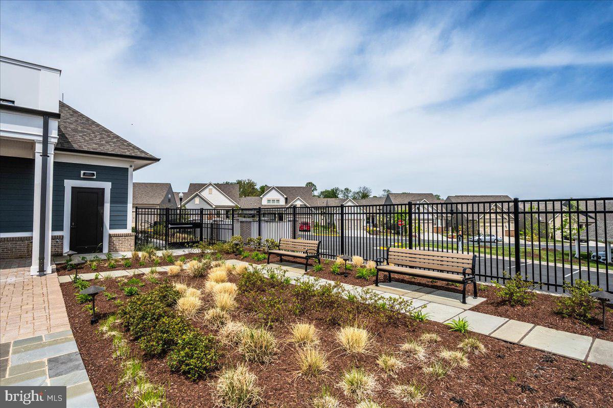 21717 HAWKSBILL HIGH CIRCLE